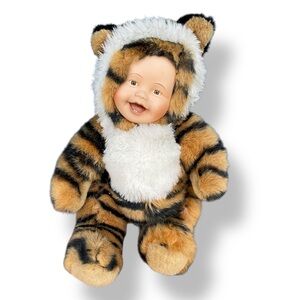 Showstoppers Plush Porcelain‎ Baby Faced Tiger Stuffed Animal Doll Vintage 11”